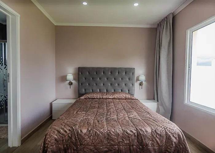 Pinneapple Studio Ponta Delgada